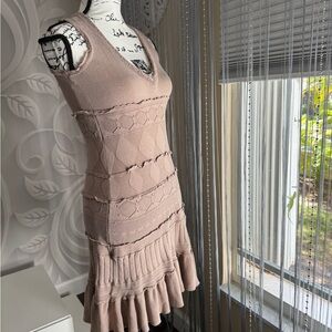 BCBG MaxAzria Tan Taupe
Midi Dress